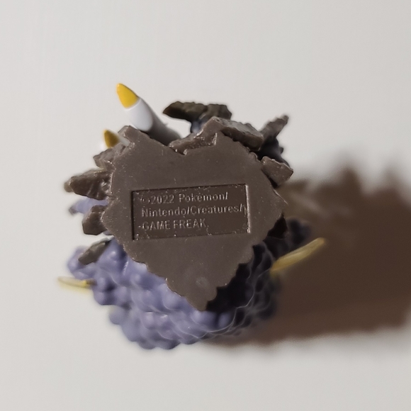 Pokémon Arceus Figurine - Picture 4 of 5